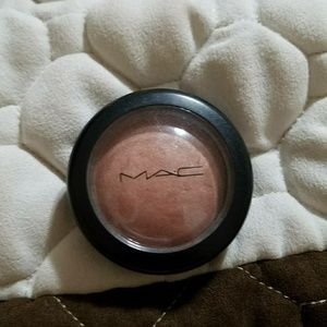MAC mineralized blush